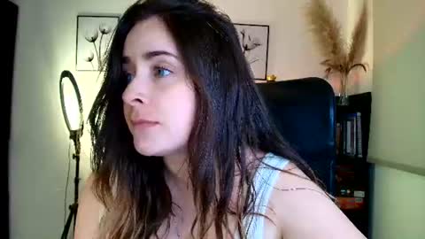 madelamee online show from July 22, 2:58 am