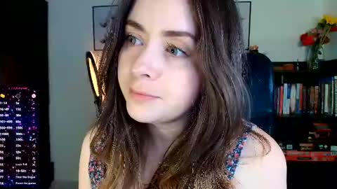 madelamee online show from August 4, 11:13 pm