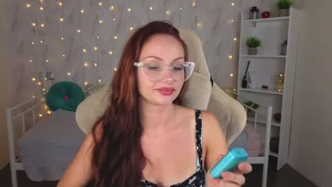 Madeline online show from August 14, 7:01 am