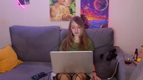 madina_rich online show from August 16, 6:45 pm