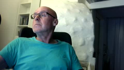 madio1187940 online show from August 7, 2:11 am