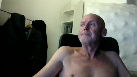madio1187940 online show from August 10, 2:02 am