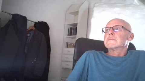 madio1187940 online show from August 10, 11:22 am