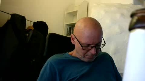 madio1187940 online show from August 10, 3:24 pm