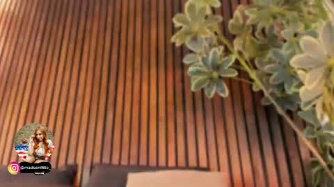 Madi  online show from August 5, 5:22 pm