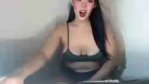 hi im your lovely madison online show from August 9, 5:08 am
