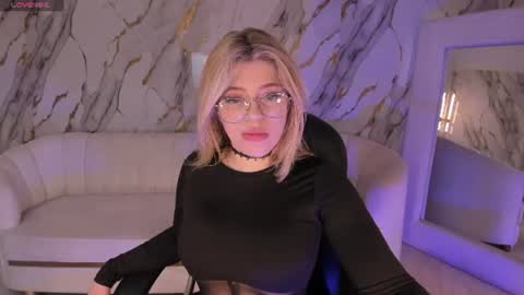 Madison Kane online show from August 7, 12:16 pm