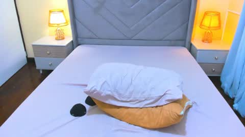 Madison Silva online show from August 10, 3:02 pm
