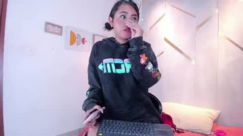 madisson_thompson_ online show from August 2, 7:26 am