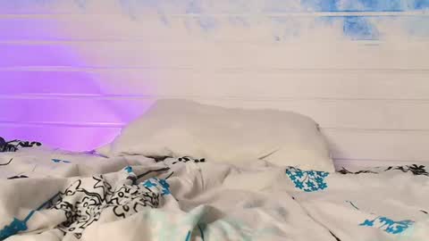    online show from August 13, 1:19 am