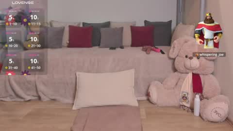 Madisson online show from August 15, 3:43 am