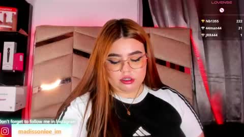 madissonlee__ online show from August 8, 9:26 pm