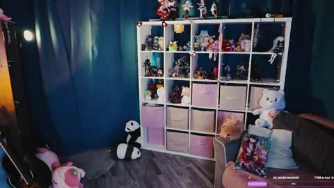 Alice online show from May 14, 3:22 pm
