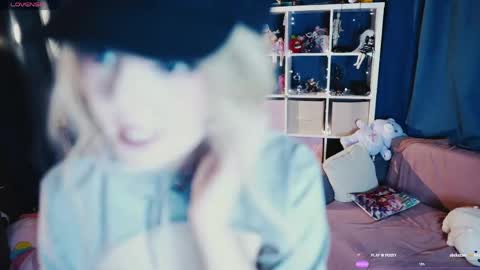 Alice online show from June 3, 3:59 pm