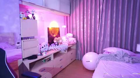 Alice online show from August 15, 7:18 pm