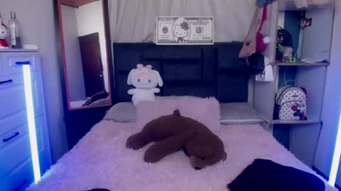 MADY  online show from August 13, 8:39 am
