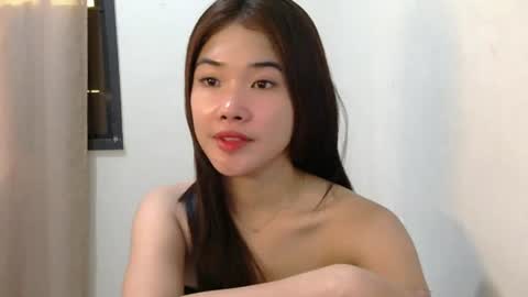 mae_luna online show from July 31, 1:01 am