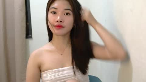 mae_luna online show from August 6, 10:31 pm