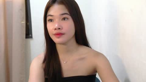 mae_luna online show from August 7, 2:00 am