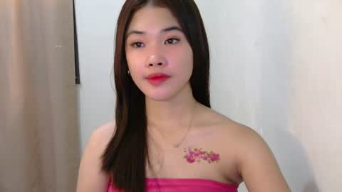 mae_luna online show from August 10, 1:07 am