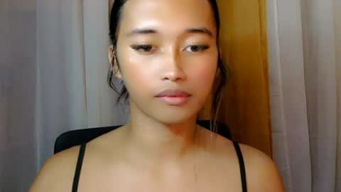 mae online show from July 23, 10:01 pm