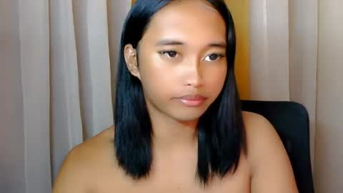 mae online show from July 31, 7:08 pm