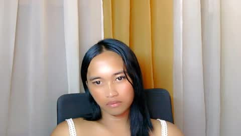 mae online show from August 4, 8:55 am