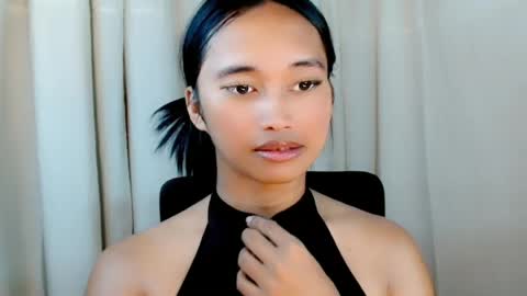 mae online show from August 9, 9:54 am