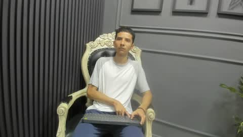 Mael Beischel online show from August 10, 11:33 am