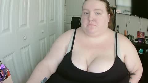 maeluxe online show from July 15, 8:43 pm