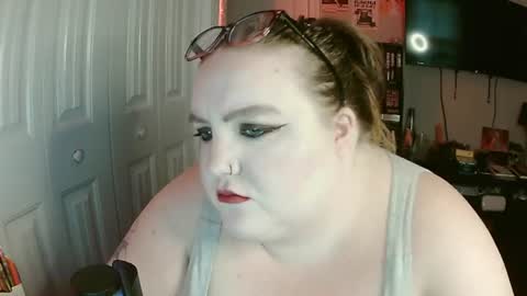 maeluxe online show from July 31, 11:32 pm