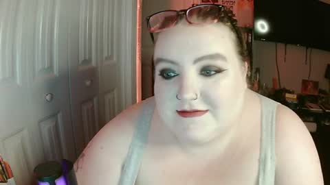 maeluxe online show from August 1, 12:38 am
