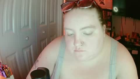 maeluxe online show from August 4, 11:57 pm