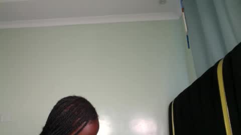 Maelys online show from June 4, 2:43 pm