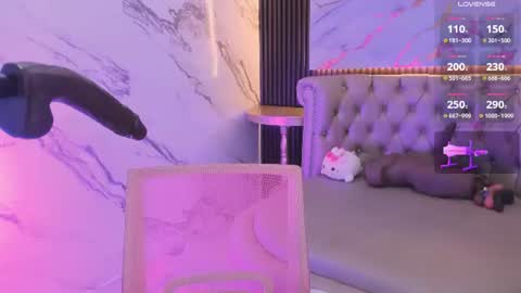 maeve_bigboobs online show from August 12, 4:26 am