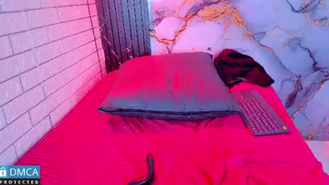 maevekuro online show from August 15, 5:44 am