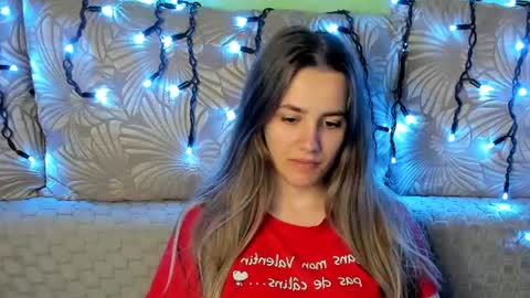 Maggie online show from July 14, 1:55 am