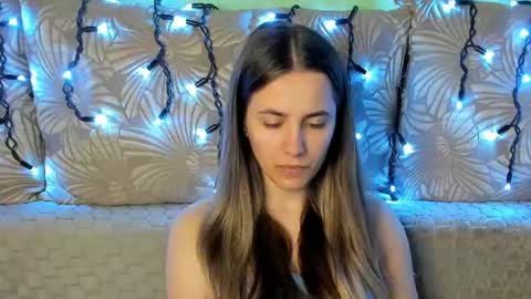 Maggie online show from July 18, 3:29 am