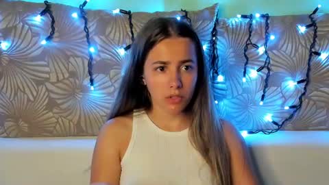 Maggie online show from August 10, 2:57 am