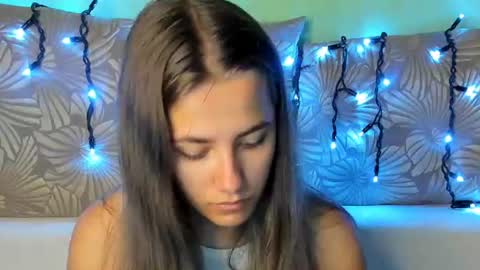 Maggie online show from August 15, 3:10 am
