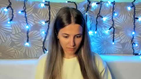 Maggie online show from August 16, 12:47 am