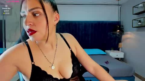 magic_alice__ online show from August 6, 4:39 pm