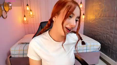 magic_amberr online show from August 11, 5:42 am