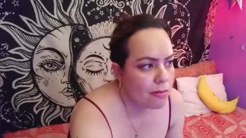 Claire  online show from August 10, 5:25 pm