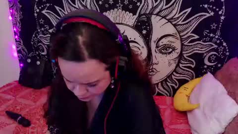 Claire  online show from August 13, 3:15 pm