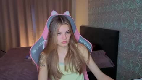 Merry online show from August 8, 1:49 am