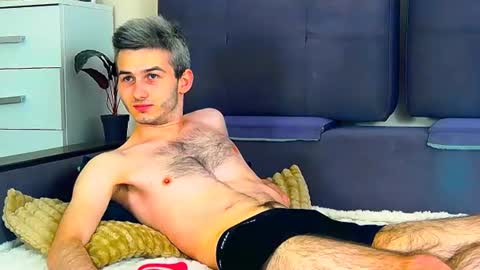 magic_storms online show from August 9, 4:02 am