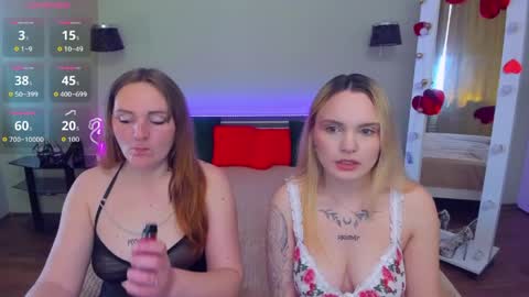 Lili Bella and Ellie online show from April 25, 6:52 am