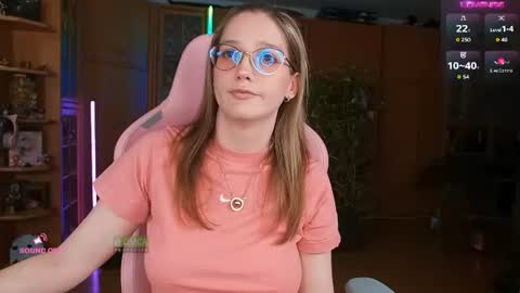 Nicole online show from August 11, 6:10 pm