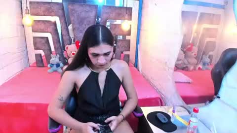 mahiara hot online show from August 13, 4:10 pm